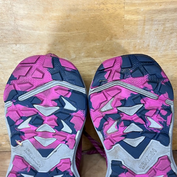 Hoka One One Torrent 2 Womens Size 9.5 Trail Running Shoes Festival Fuchsia - Picture 8 of 10